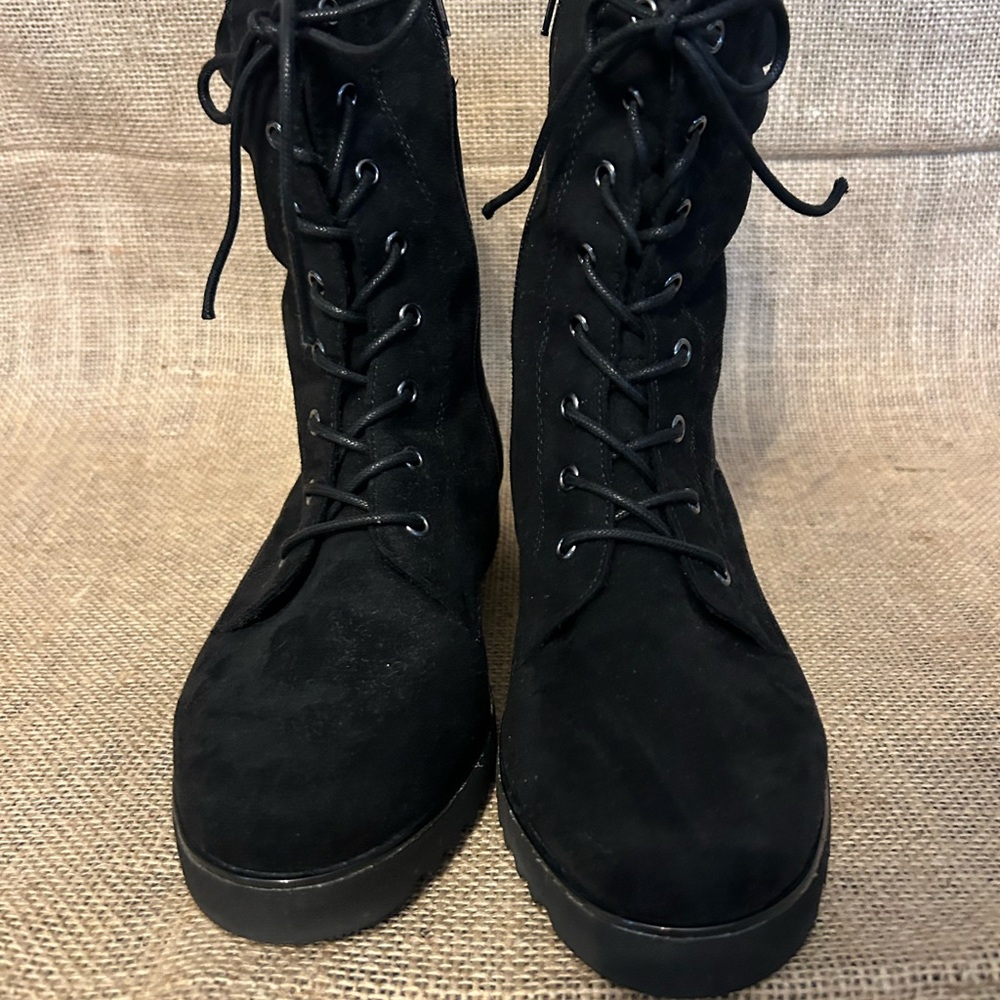 Comfortview Black Lace-Up Women's Combat Boots.  Man made suede